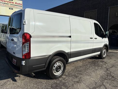 Used 2023 Ford Transit 150 Low Roof RWD image 4
