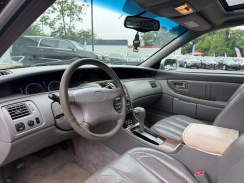 Used 2000 Toyota Avalon XL FWD image 10