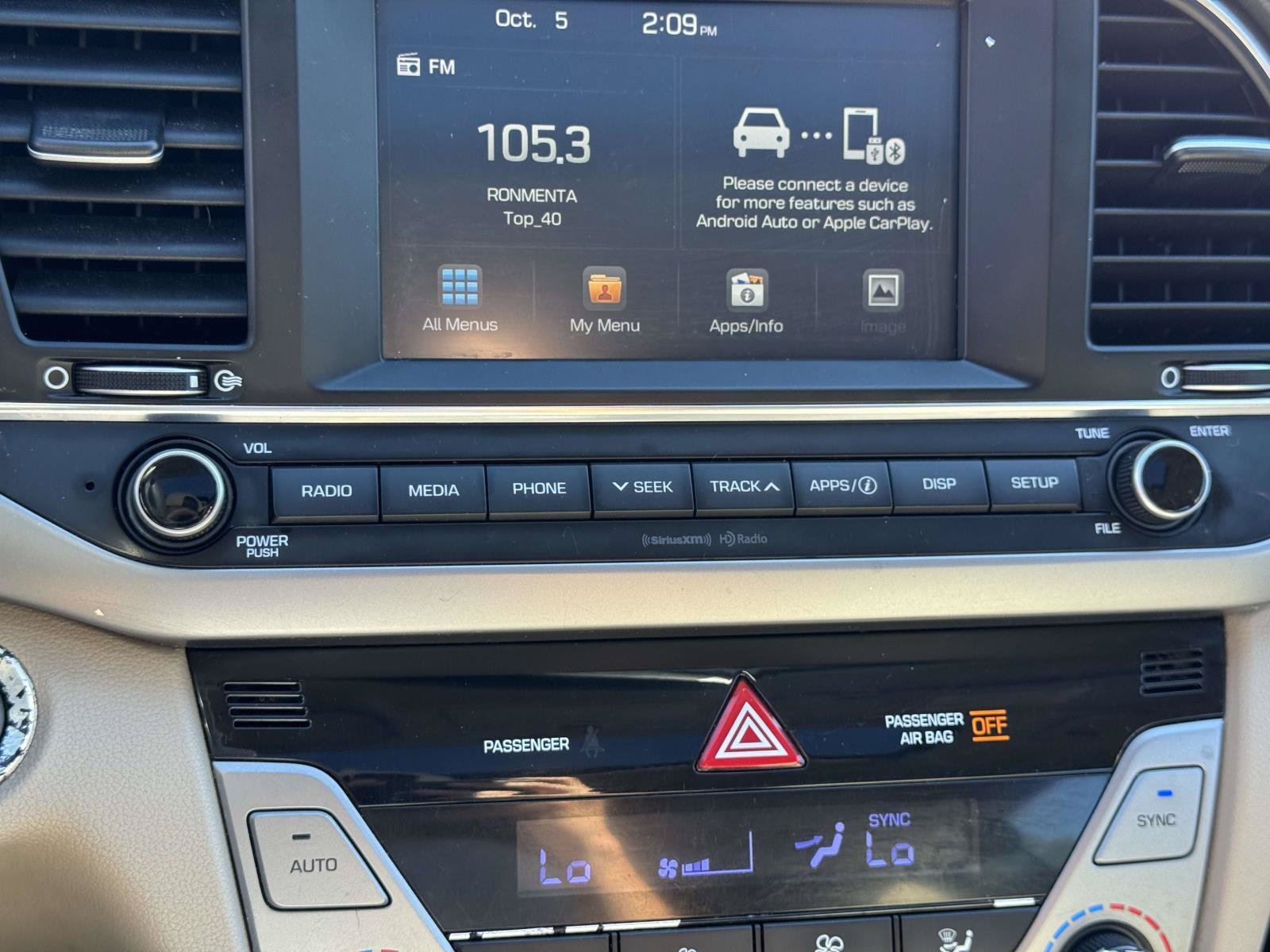 Used 2017 Hyundai Elantra Value Edition w/ Cargo Package FWD image 25