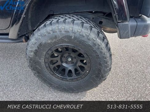 Used 2016 Jeep Wrangler Unlimited Rubicon AWD/4WD image 5
