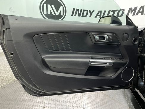 Used 2019 Ford Mustang Premium RWD image 13