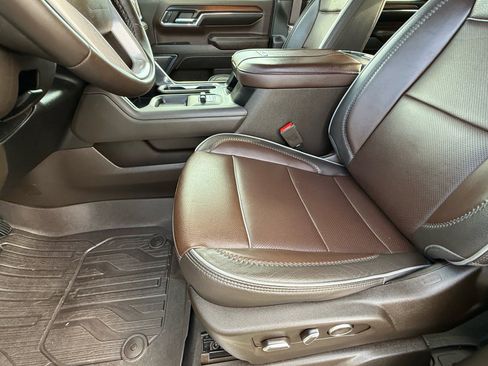 Used 2024 GMC Sierra 2500 Denali w/ Denali Reserve Package image 13