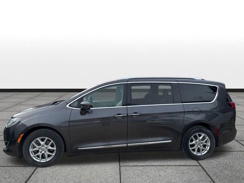 Used 2020 Chrysler Pacifica Touring-L w/ Advanced Safetytec Group image 8