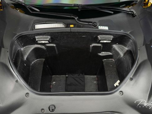 Used 2017 Ferrari 488 Spider image 6