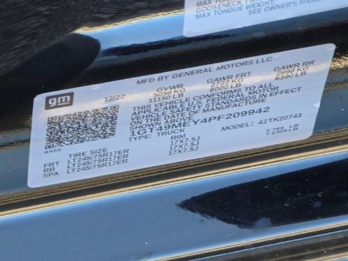 Used 2023 GMC Sierra 2500 SLE w/ SLE Value Package; image 30