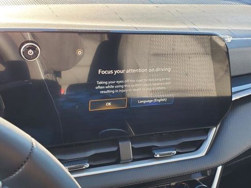 New 2026 Chevrolet Equinox LT image 18