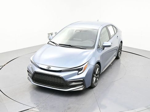 Used 2024 Toyota Corolla SE w/ SE Convenience Package FWD image 18