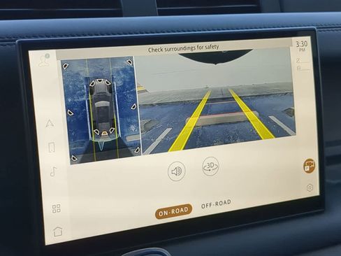 Used 2025 Land Rover Defender 110 X-Dynamic SE image 31