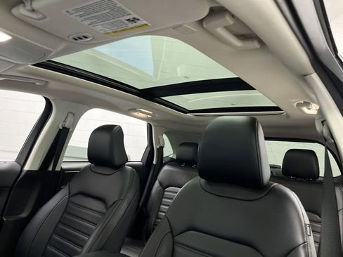 Used 2023 Ford Edge SEL w/ Convenience Package image 7