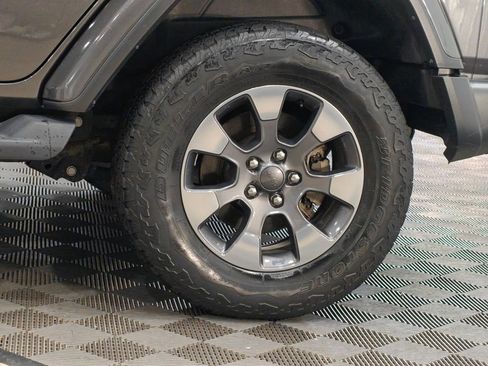 Used 2019 Jeep Wrangler Unlimited Sahara image 61