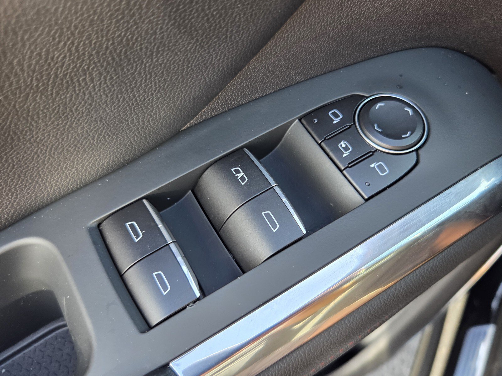 Used 2026 Chevrolet Traverse RS FWD image 32