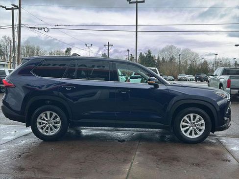 Certified 2024 Toyota Grand Highlander Platinum image 5