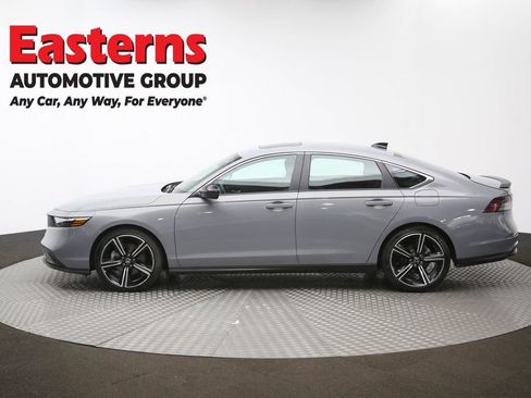 Used 2025 Honda Accord Sport image 57