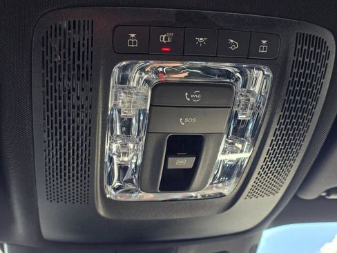 Used 2023 Mercedes-Benz EQB 300 4MATIC image 49
