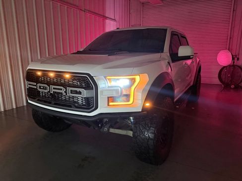 Used 2018 Ford F150 Raptor w/ Equipment Group 802A Luxury AWD/4WD image 8