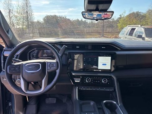 Used 2024 GMC Sierra 2500 Denali w/ Denali Reserve Package image 10