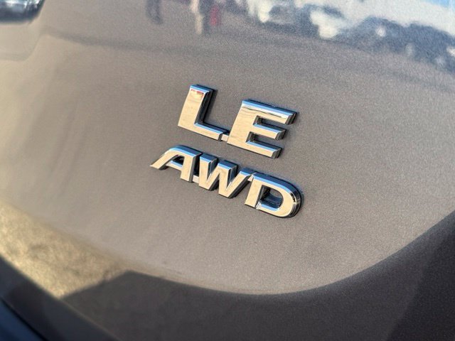 Used 2014 Toyota RAV4 LE AWD/4WD image 10