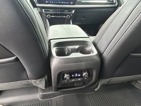 Used 2025 Chevrolet Traverse High Country w/ LPO, Floor Liner Package image 21