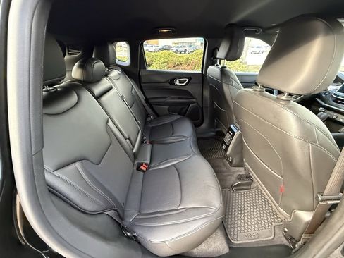 Used 2024 Jeep Compass Trailhawk image 35