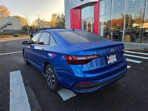 Used 2024 Volkswagen Jetta S image 9