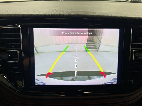 Used 2024 Dodge Durango GT AWD/4WD image 16