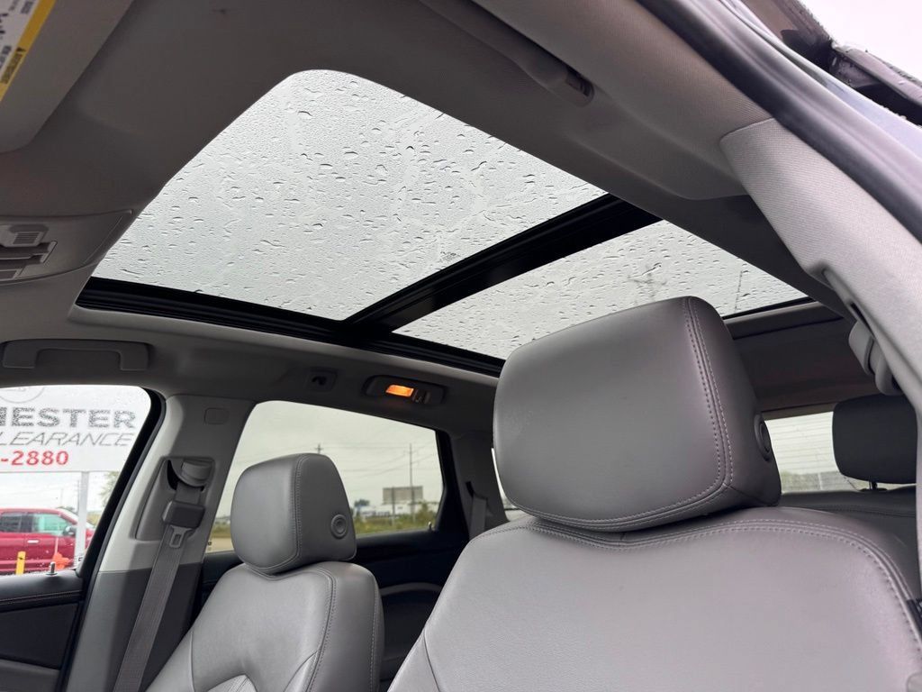 Used 2012 Cadillac SRX Premium AWD/4WD image 6