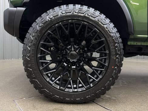 Used 2024 Ford Bronco Black Diamond AWD/4WD image 9