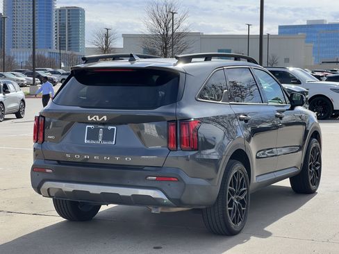 Used 2022 Kia Sorento SX Prestige w/ Rust Color Package image 7