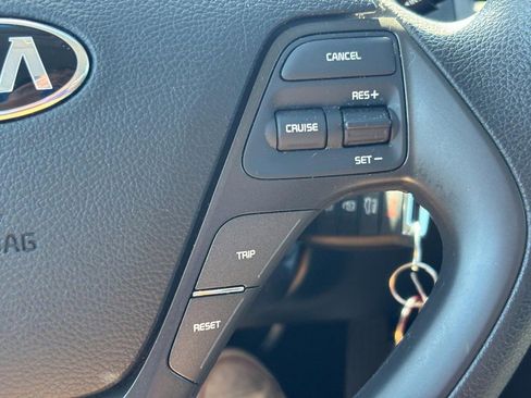 Used 2018 Kia Forte LX FWD image 21