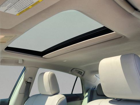 Used 2012 Toyota Avalon Limited image 30