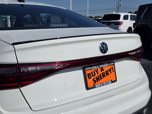 Used 2025 Volkswagen Jetta GLI Autobahn FWD image 14