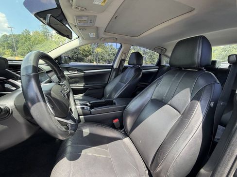 Used 2017 Honda Civic Touring image 22