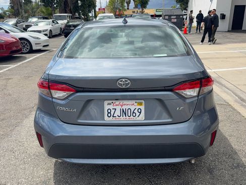 Used 2022 Toyota Corolla LE w/ Carpet Mat Package (TMS) image 5