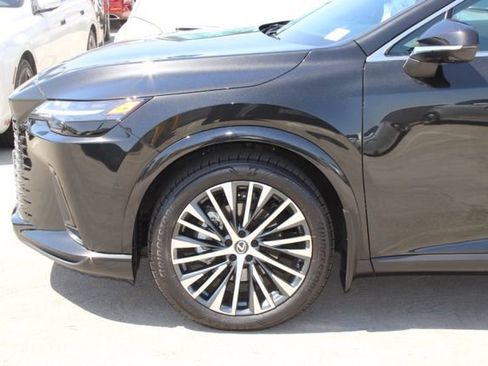 Used 2025 Lexus RX 350 w/ Convenience Package AWD/4WD image 4