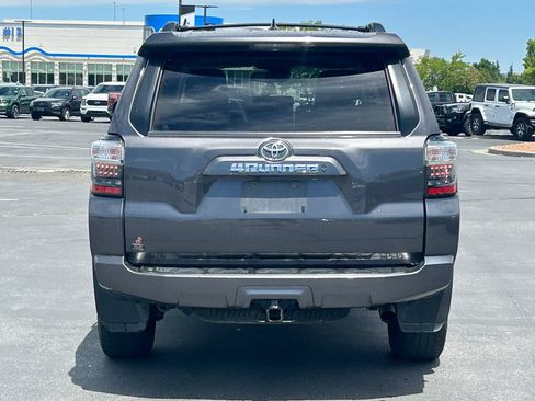 Used 2022 Toyota 4Runner SR5 Premium w/ Moonroof Package AWD/4WD image 5