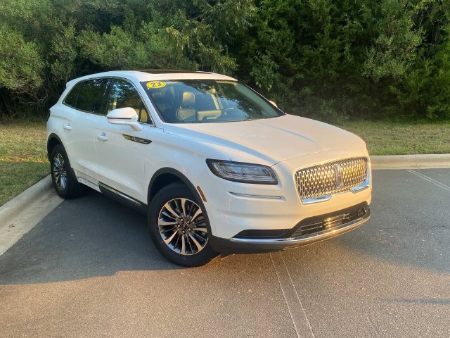 Certified 2023 Lincoln Nautilus Reserve FWD image 1