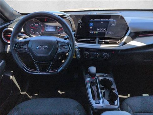 Used 2025 Chevrolet Trax RS w/ Sunroof Package FWD image 24