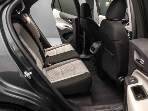 Used 2018 Chevrolet Equinox LS FWD image 33