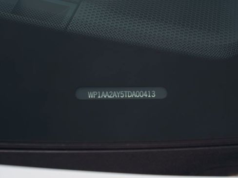 Used 2026 Porsche Cayenne AWD/4WD image 30