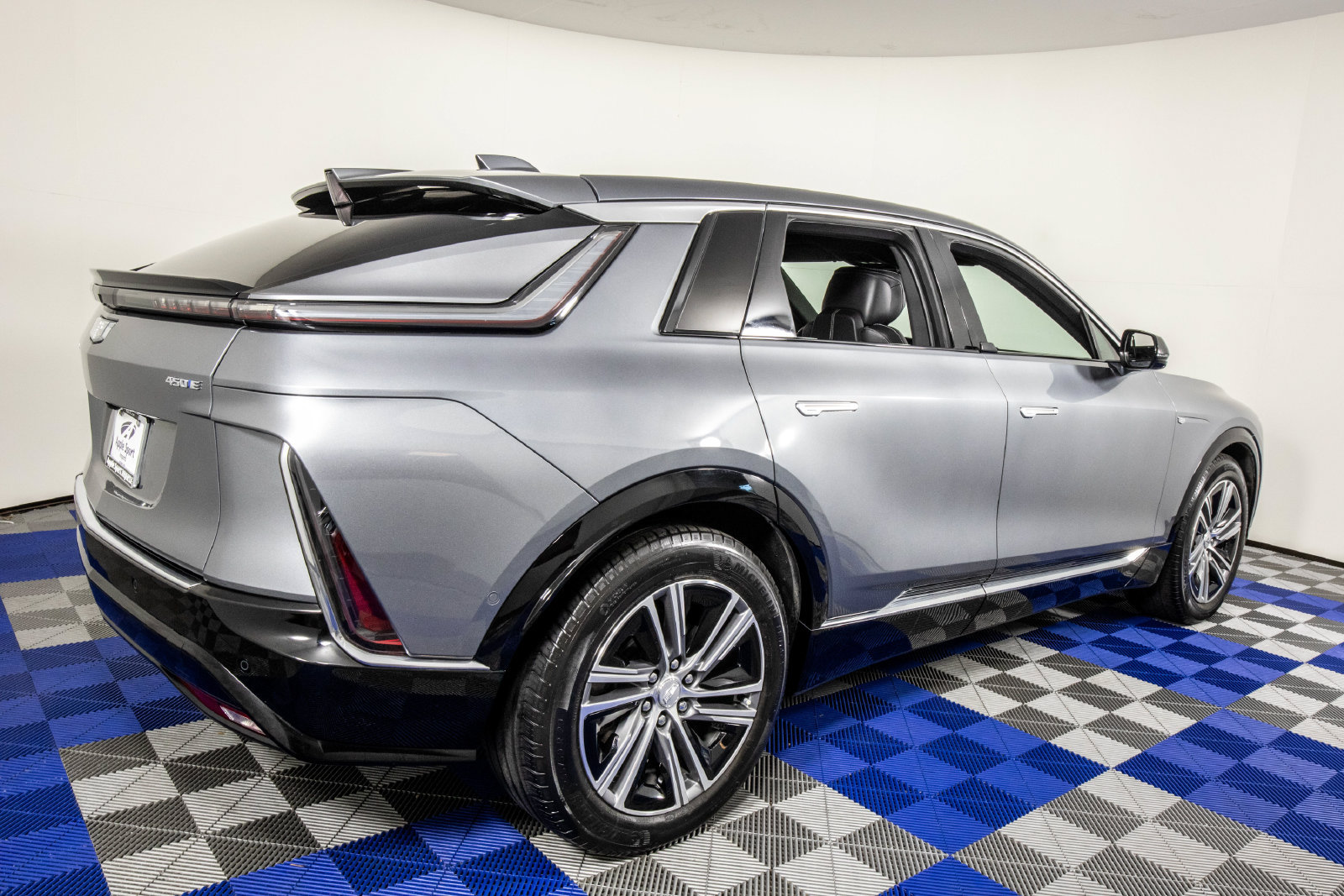 Used 2023 Cadillac Lyriq 2WD image 5