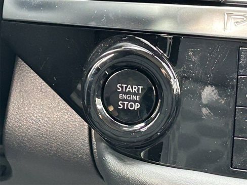 New 2026 Nissan Pathfinder SV image 27