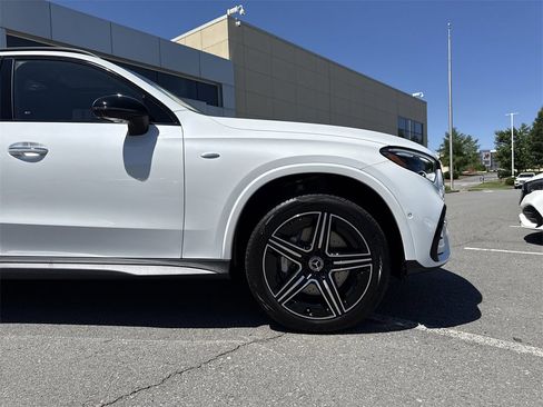 New 2025 Mercedes-Benz GLC 350e 4MATIC image 9