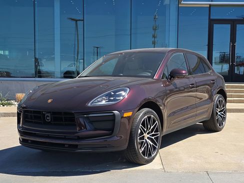 New 2026 Porsche Macan image 1