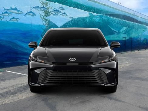 New 2026 Toyota Camry LE w/ Convenience Package FWD image 2