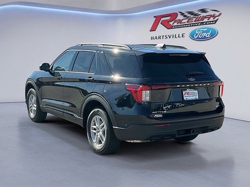 New 2026 Ford Explorer Active image 2