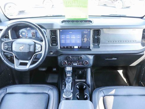 Certified 2025 Ford Bronco Badlands AWD/4WD image 12