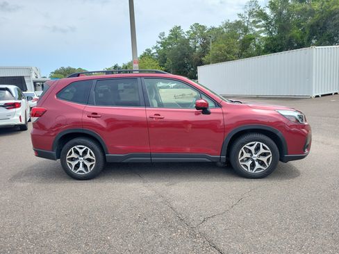 Used 2021 Subaru Forester Premium w/ Popular Package #1 AWD/4WD image 6