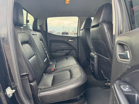 Used 2016 Chevrolet Colorado LT w/ Midnight Edition image 17