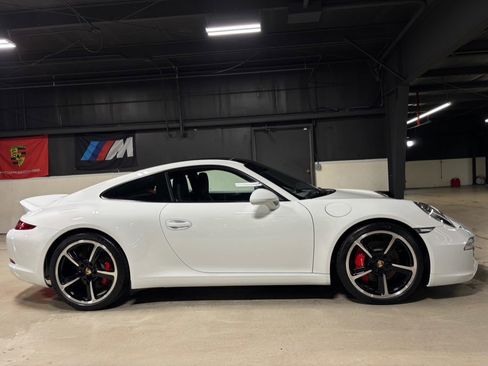Used 2015 Porsche 911 Carrera S RWD image 3