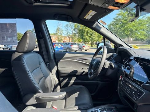 Certified 2023 Honda Passport EX-L image 18